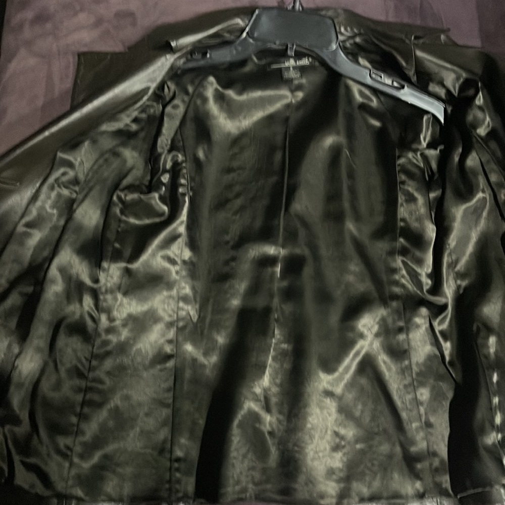 Leather jacket - Picture 4 of 5